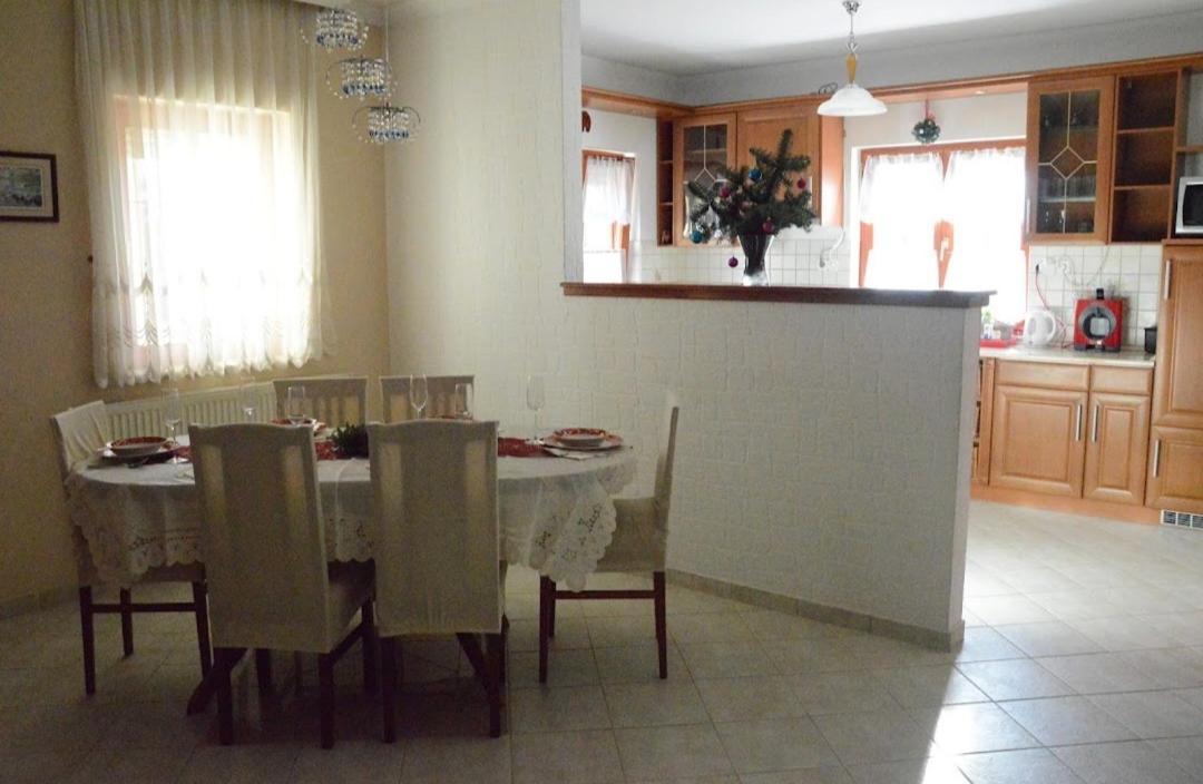 Villa Csilla Elegant House Erd Exterior foto